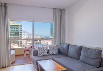 Pyr Aparthotel studio has Balcony rooms