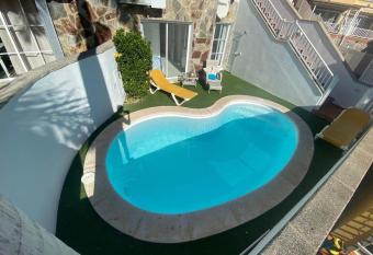 Apartamento con Piscina has Balcony rooms