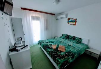 Vila Atipic has Balcony rooms