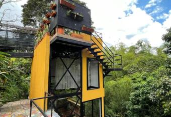 Pachamama finca hotel - spa allows 18 year olds to book a room