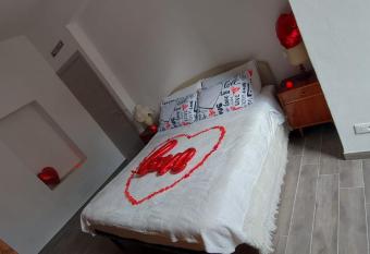 Appartamento bilocale al p terra tra Pistoia e Lucca allows 18 year olds to book a room