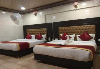 Goroomgo Chand Regency Nainital has Balcony rooms