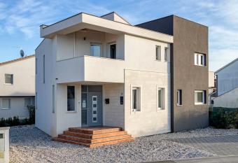 STUDIO apartment Doki allows 18 year olds to book a room