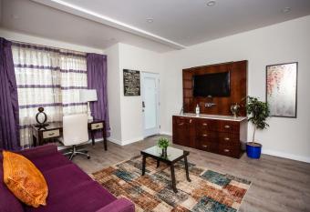 1 Bedroom Apartment with Luxurious Design in SD has Balcony rooms