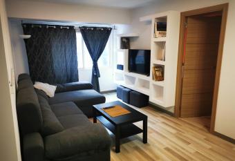 Apartamento GIJON LOS CAMPOS allows 18 year olds to book a room