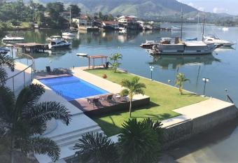 Vista Maravilhosa has Smoking/Balcony rooms