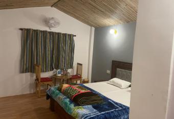 Orchard Hill Retreat has Balcony rooms