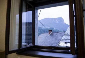 Apartments Under Rock has Balcony rooms