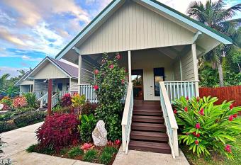 Raela Villas Tikioki allows 18 year olds to book a room