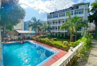 Hotel Rishikesh Grand by Kool-Stays allows 18 year olds to book a room