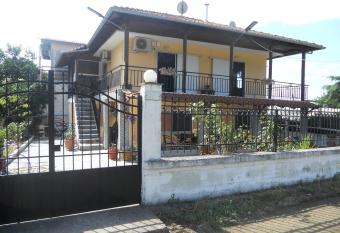 Villa Teralogis - Lovely place has Balcony rooms