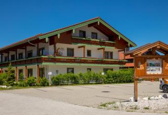Aparthotel Chiemgaufuchs has Balcony rooms