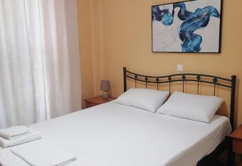 Spacious Apartment Archidamoy 114 has Balcony rooms