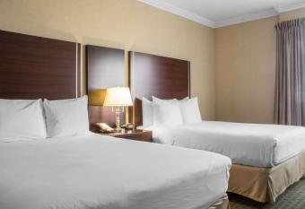 TownePlace Suites by Marriott Toronto Oakville has Balcony rooms