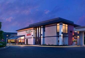 TownePlace Suites by Marriott London allows 18 year olds to book a room