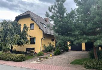 Ferienwohnung Geyer allows 18 year olds to book a room