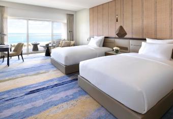InterContinental Ras Al Khaimah Resort and Spa, an IHG Hotel allows 18 year olds to book a room