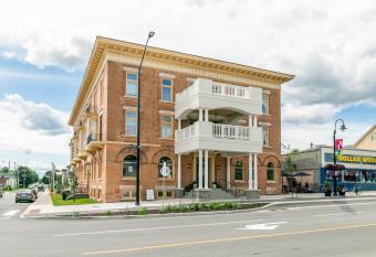 Luxury Rideau Apartments by GLOBALSTAY has Balcony rooms