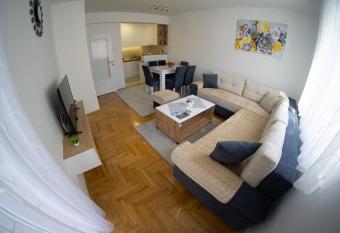 Apartman Emilija 1 has Balcony rooms