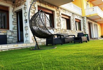 Kalyves Bay private house allows 18 year olds to book a room