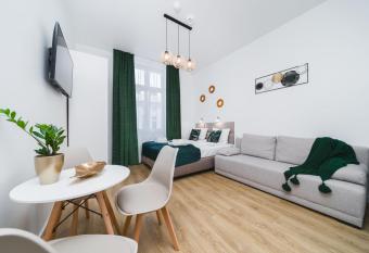 Bagel Residence Old Town has Balcony rooms