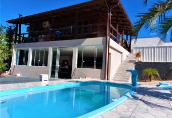 Casa com Piscina em Governador Celso Ramos/SC has Balcony rooms