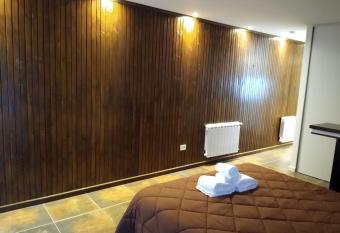 Del Cerro Departamentos has Balcony rooms