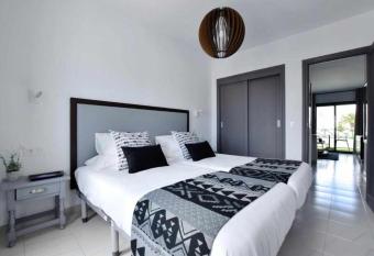 Holyhome grey 217 has Balcony rooms