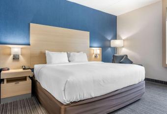 Quality Inn & Suites allows 18 year olds to book a room