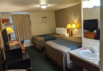 Econostay has Smoking rooms