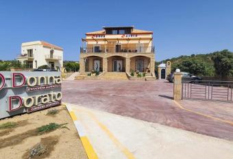 Classic double room with terrace has Balcony rooms