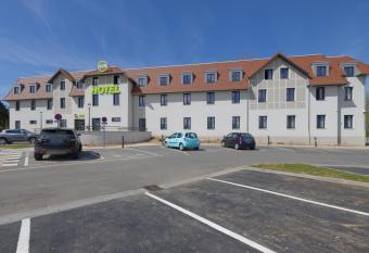 B&B HOTEL Le Touquet allows 18 year olds to book a room