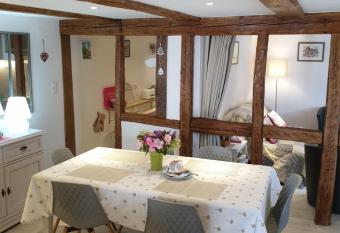 Maison ind  pendante  has Balcony rooms