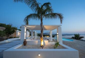 Amazing Panoramic Sunset View & Private Pool has Balcony rooms