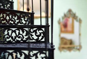 MM Apartments allows 18 year olds to book a room