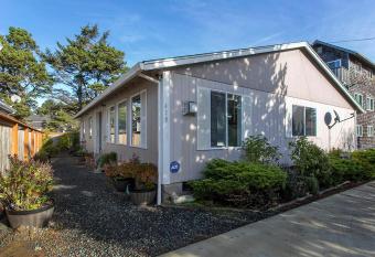 Family Tides in Seaside has Balcony rooms