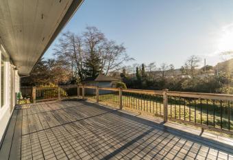 Necanicum West has Balcony rooms