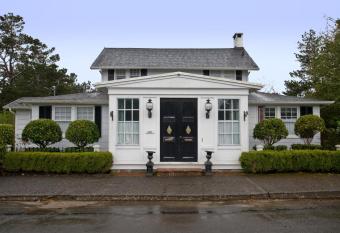 Pacific Way Villa has Balcony rooms