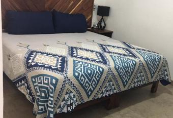 DownTown Rooms San Pancho allows 18 year olds to book a room