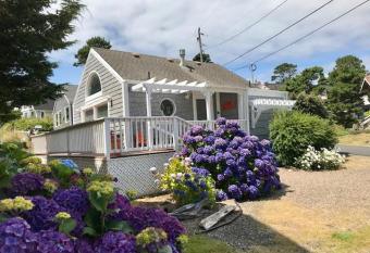 Rememberance has Balcony rooms
