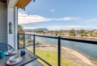 River's Edge at Bridgeport has Balcony rooms