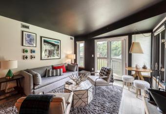 Okemo Mountain Lodge has Balcony rooms