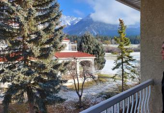 Mt View 1 bdrm 2 bd 4 guests has Balcony rooms