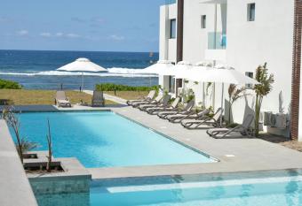 Eastern Blue - Sea View Luxury Apartment allows 18 year olds to book a room