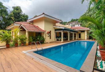 am   Stays & Trails La Quinta Saipem, Goa has Balcony rooms