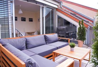 FULL HOUSE Premium Apartments - Halle Rooftop - Homeoffice, BBQ inkl has Balcony rooms