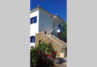 Nikoletta Villetta has Balcony rooms