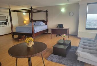 TORRE DE CALI - Fabulosos Apartaestudios pisos 6, 7, 10, 25, 28, 30, 39 allows 18 year olds to book a room