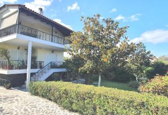 Vacation and Relaxation Home Oropos has Balcony rooms