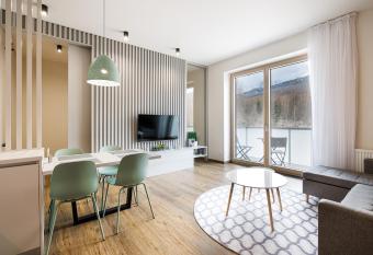 TATRYSTAY Bernard Apartments has Balcony rooms